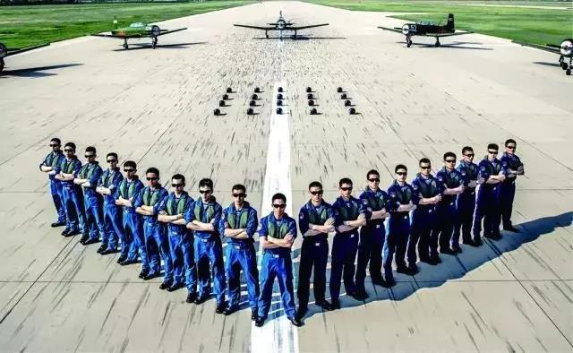 低空培训新风向！翼飞鸿天无人机：完美适配 AOPA 新团标专业合规不用愁(图1)