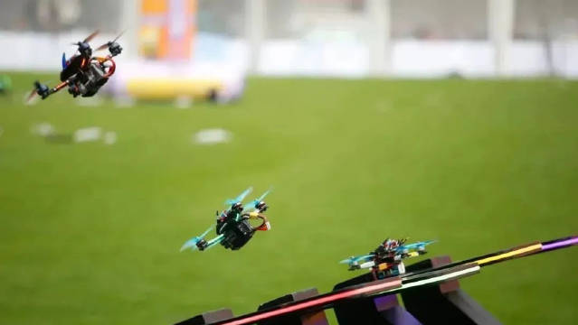 青少年无人机培训费用怎么收安全保障好的权威机构推荐(图1)