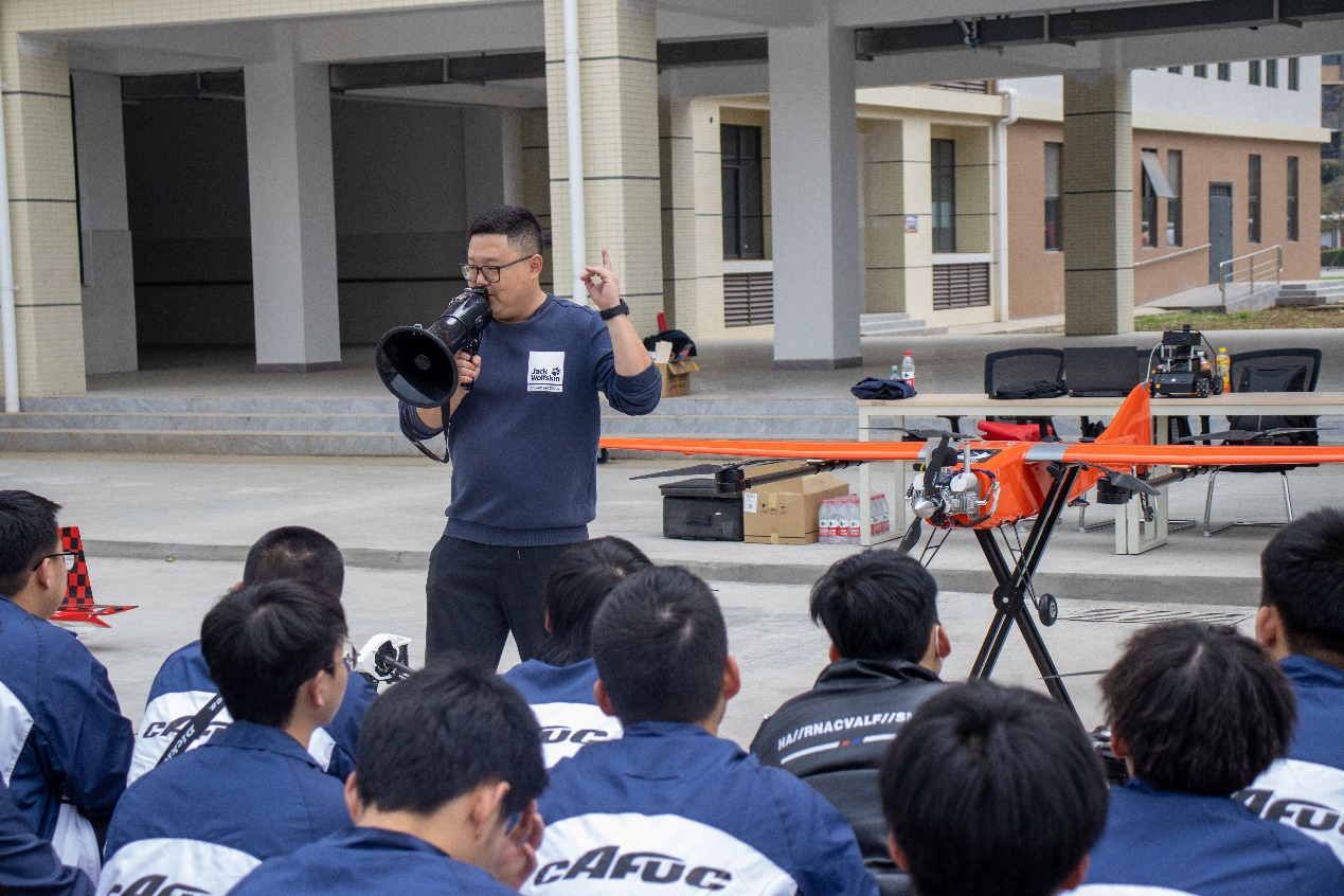 东航2026年度远航飞行人才招聘简章(图1)