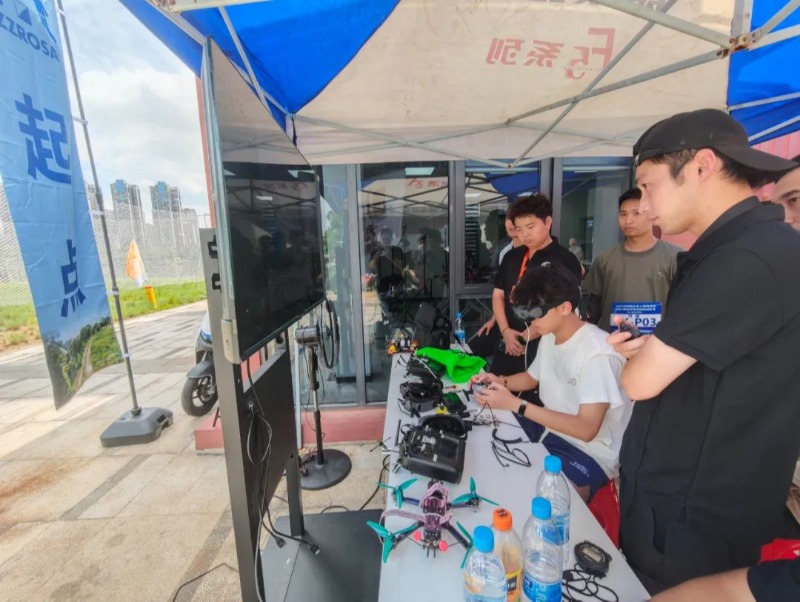 和顺县科协举办第二届青少年无人机竞技创新挑战活动(图1)